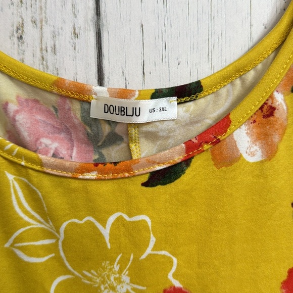 Doublju Floral Tunic - Picture 2 of 4